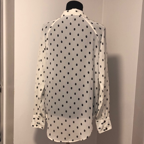 Mini skull button down blouse - Picture 3 of 4